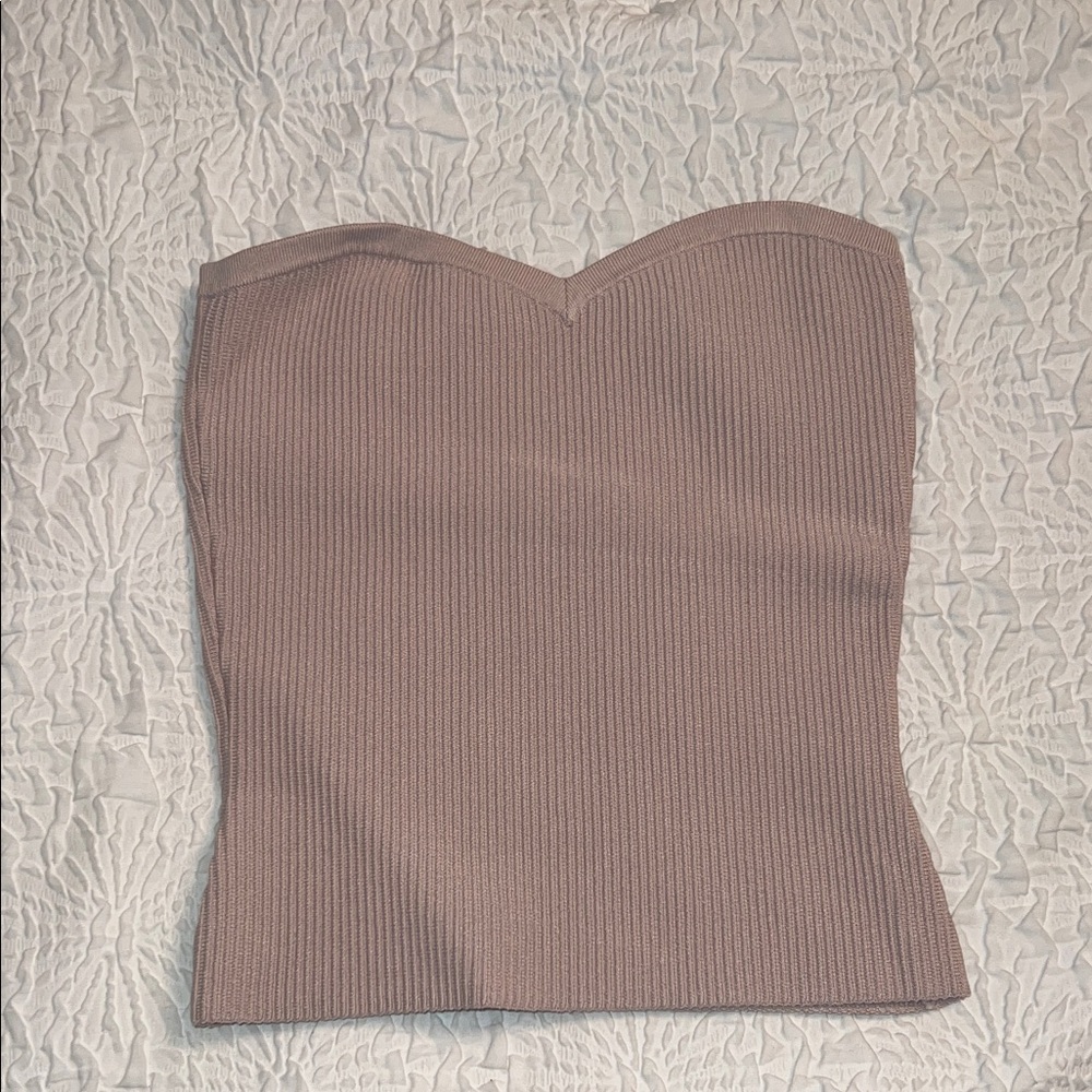 Elegant Strapless Ribbed Top